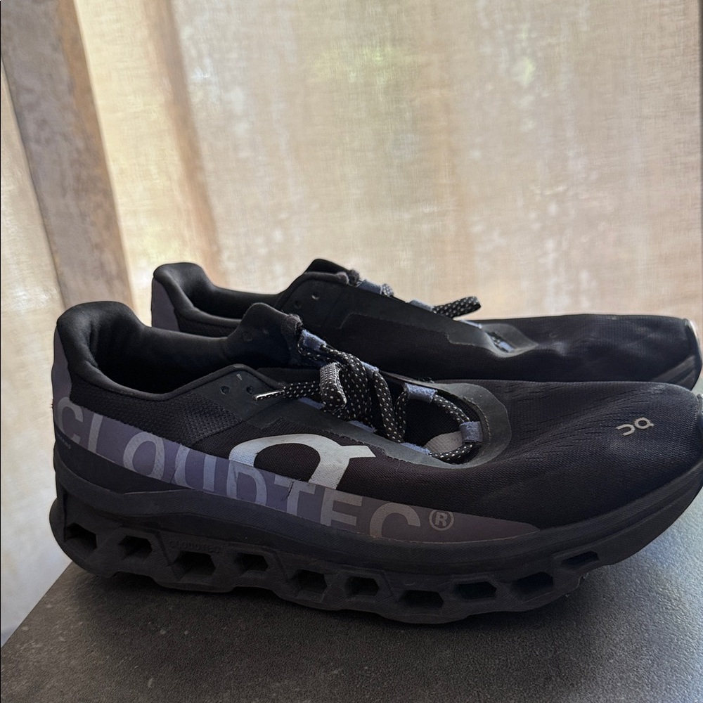 On Running Men's Black Cloudtec Athletic Shoes